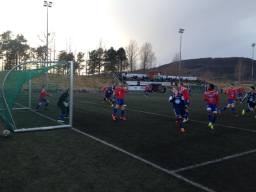 CDYACnhWAAAoVNK.jpg large